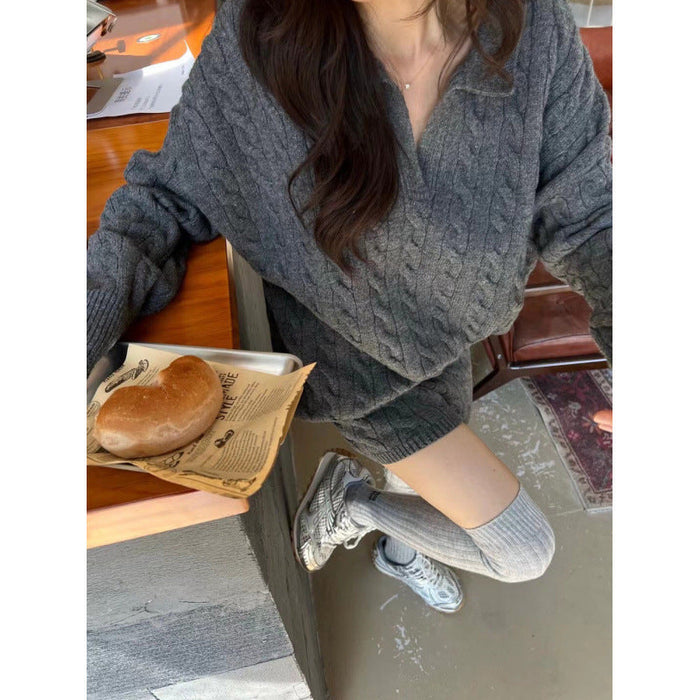 Women's Cable Knit Jumper with V-Neck and Matching Shorts