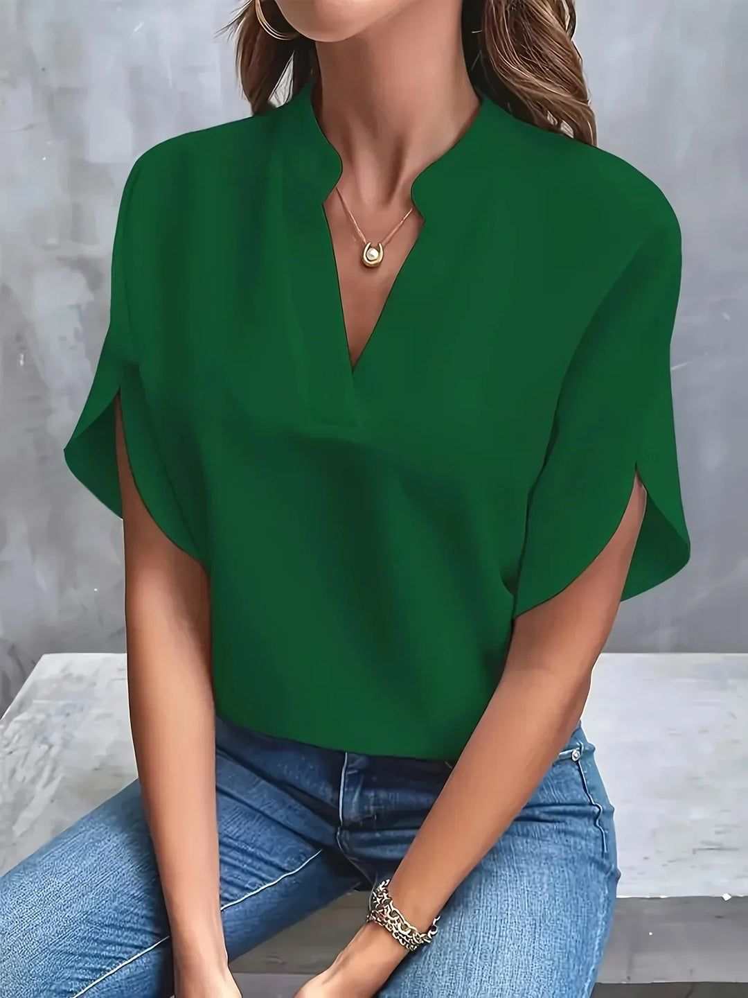 Thalia | Sophisticated Blouse with Tailored Design